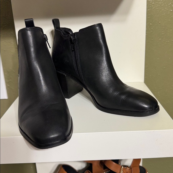 Lucky Brand - Picture 2 of 6